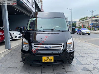 Xe Ford Transit SVP 2019