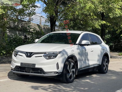 Xe VinFast VF8 Eco AWD 2023