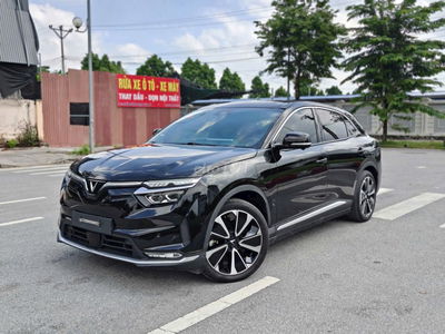 VinFast VF8 Plus Đen Nâu 2023