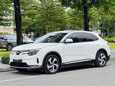 VF8 Eco Pin Catl 2023 áp TX ĐĐ