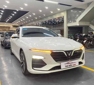VinFast Lux A2.0 2019 Premium 2.0 AT - 60000 km