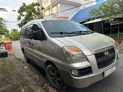 Hyundai Starex Van 6 chổ full đồ chơi giao lưu