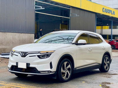 Vinfast VF8 Eco 2022 Pin mua SDI