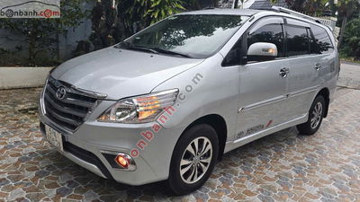 Xe Toyota Innova 2.0E 2016