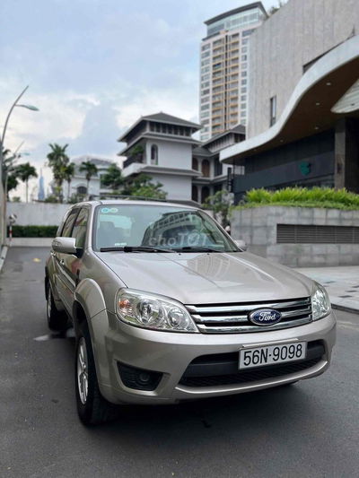 Ford Escape 2009 XLT 2.3L 4x2 AT - 30000 km