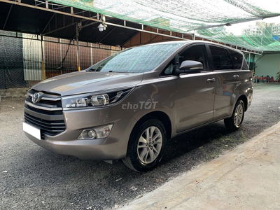 Toyota Innova G 2019 số tự động màu xám