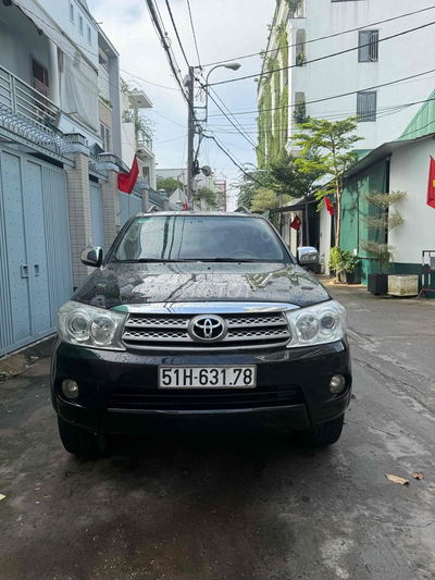 Toyota Fortuner 2009 tự động