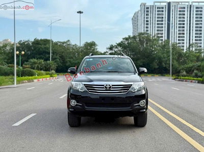 Xe Toyota Fortuner 2.7V 4x2 AT 2016