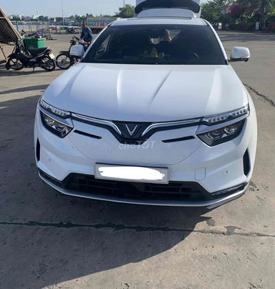 VinFast VF8 2023 Plus - 11000 km