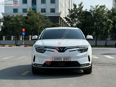 Xe VinFast VF8 Eco AWD 2023