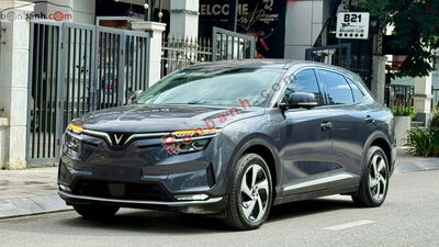 Xe VinFast VF8 Eco AWD 2023