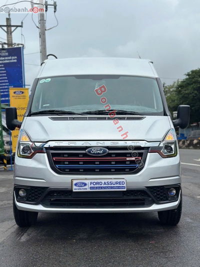 Xe Ford Transit Tiêu chuẩn 2024