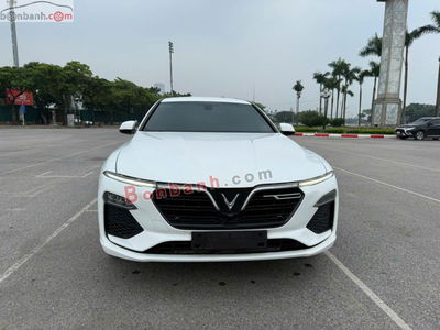 Xe VinFast Lux A 2.0 Base 2.0 AT 2021