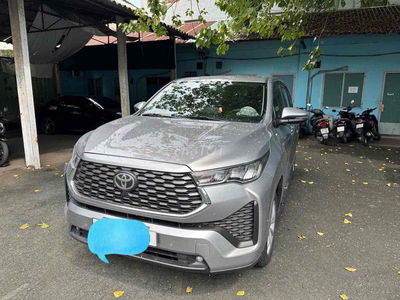 Toyota Innova Cross 2025 - 1300 km