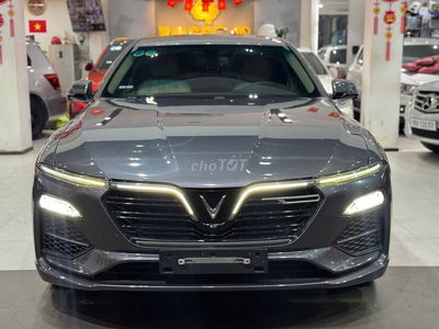 VinFast Lux A Premium 2.0 AT 2020