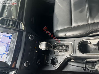 Xe Ford Everest Titanium 2.0L 4x2 AT 2020