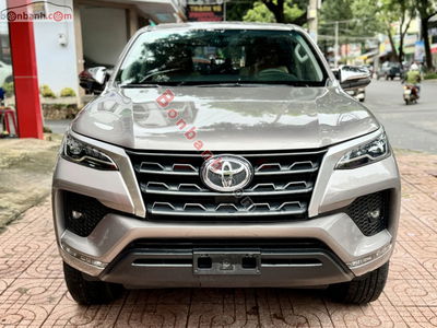 Xe Toyota Fortuner 2.4L 4x2 MT 2022