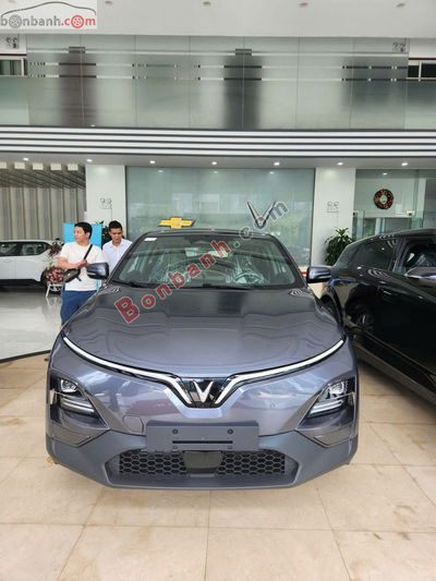 Xe VinFast VF6 Eco 2025