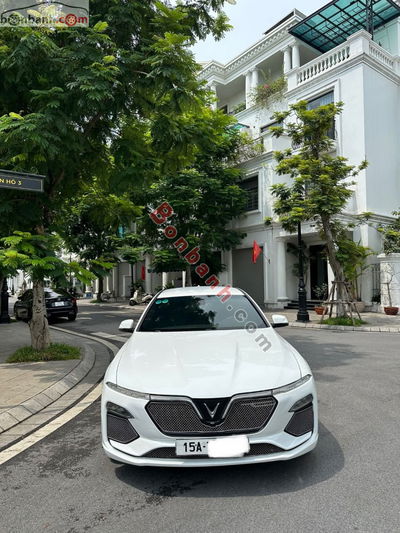 Xe VinFast Lux A 2.0 Base 2.0 AT 2021
