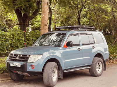 Pajero V6 3.0 số sàn lột xác
