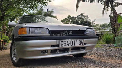 Mazda 323 1995 - 150000 km