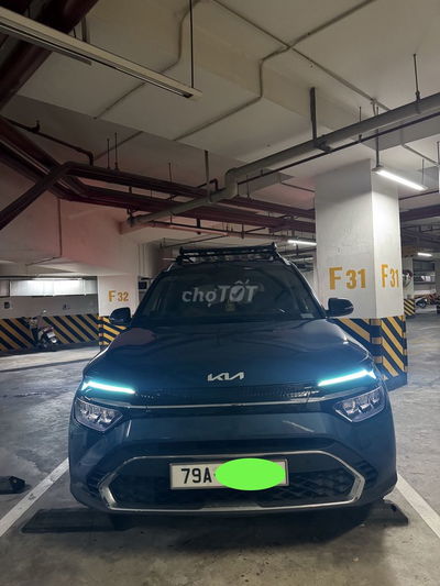 Xe gia đình, Kia Carens 2024 Luxury, giá 620 triệu