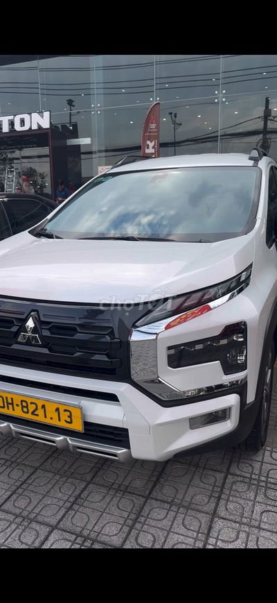 Mitsubishi Xpander Cross 2024 - 18464 km