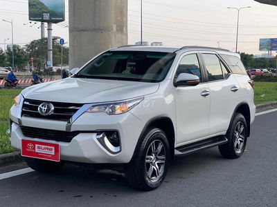 Toyota Fortuner máy xăng 2019 số tự động màu trắng
