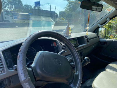 Toyota Hiace 2008 Commuter 2.5 - 234567 km
