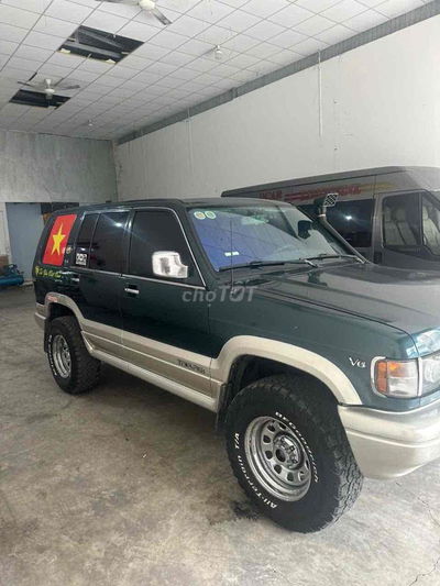 Isuzu Trooper xe cực mới 2 cầu xe giọn chơi tâm h