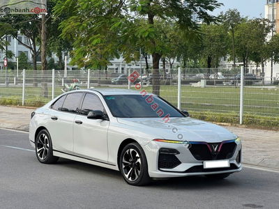Xe VinFast Lux A 2.0 Base 2.0 AT 2021