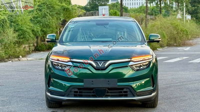 Xe VinFast VF8 S 2024