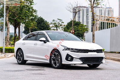 Xe Kia K5 Premium 2.0 AT 2024