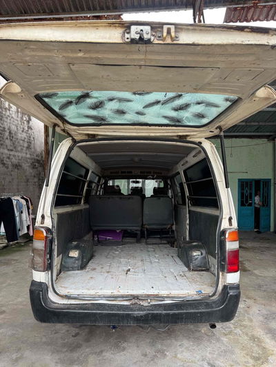 Toyota Hiace 2001 - 13065 km