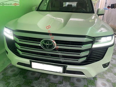 Xe Toyota Land Cruiser 3.5 V6 2024