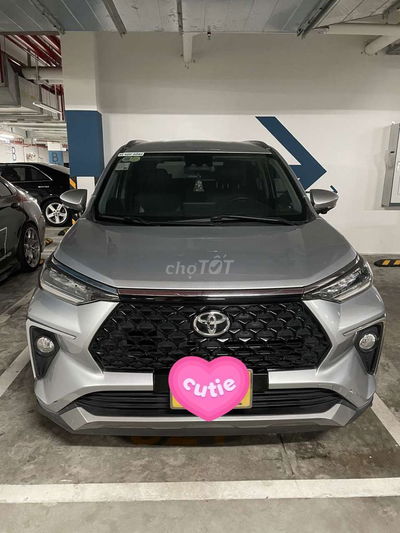 Toyota Veloz Cross Bạc 7 chỗ đời 2022