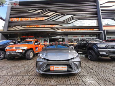 Xe Toyota Camry 2.5 HEV Mid 2025