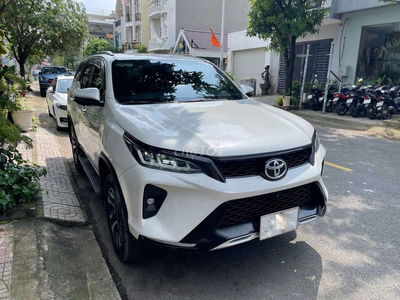 FORTUNER LEGENDER 2022, SƠN ZIN 100%, 31 NGÀN KM