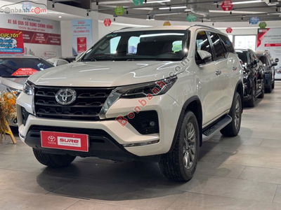 Xe Toyota Fortuner 2.7V 4x2 AT 2021