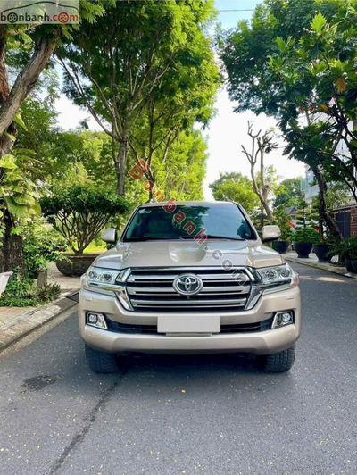 Xe Toyota Land Cruiser VX 4.6 V8 2017