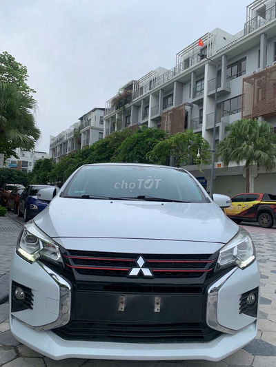 Mitsubishi Attrage 2021 màu trắng