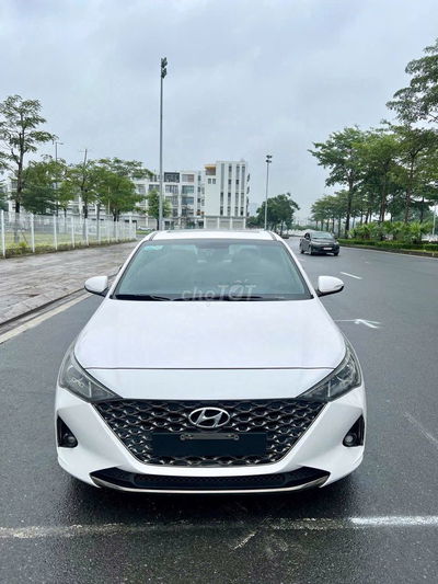 Hyundai Accent ATH 2022 màu trắng