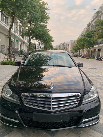 Mercedes Benz C250 2012 màu đen