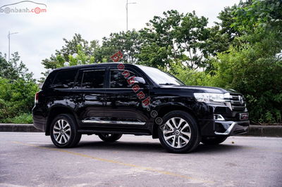 Xe Toyota Land Cruiser 4.6 V8 2020