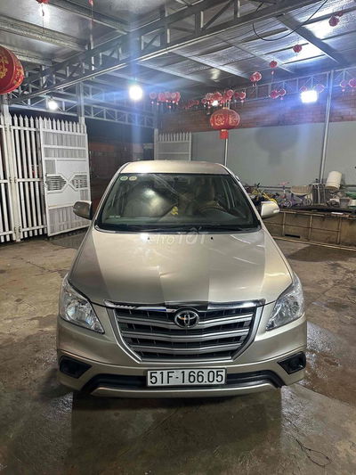 Bán Innova 2015 số sàn đi 63000 Km
