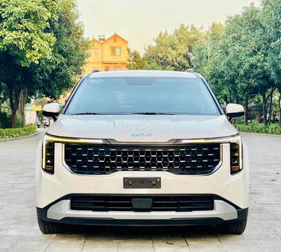 Kia Carnival 2.2D Luxury model 2025