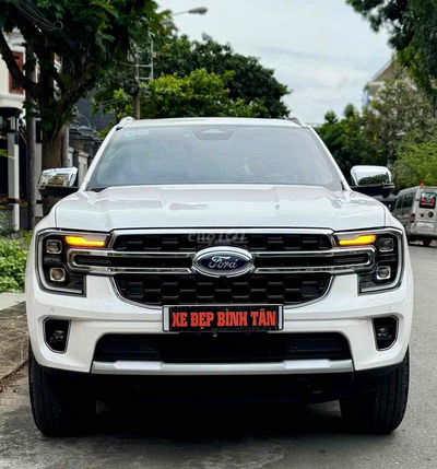CẦN BÁN XE FORD EVERETS TITANIUM PLUS 4x4.13NKM