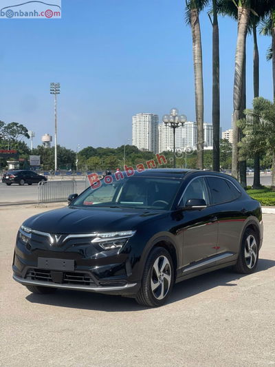 Xe VinFast VF8 S 2024