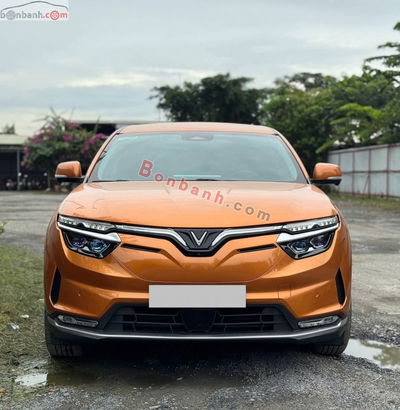 Xe VinFast VF8 Eco AWD 2022