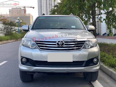 Xe Toyota Fortuner 2.7V 4x2 AT 2013